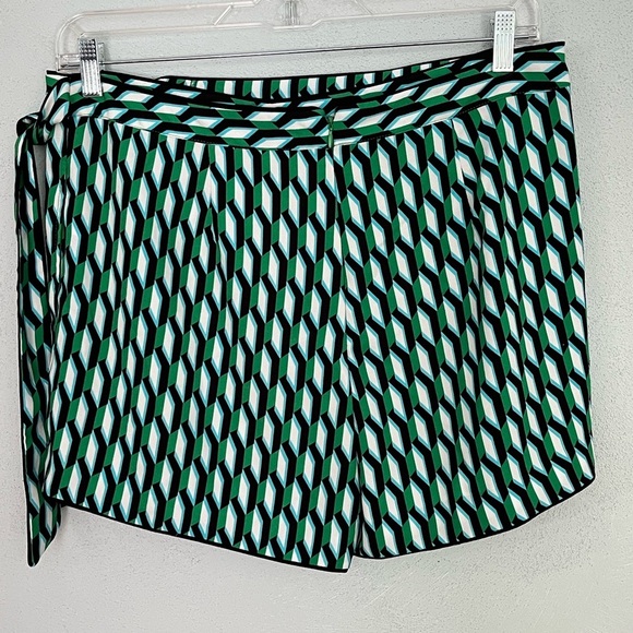 DVF Diane Von Furstenberg for Target Arrow Geo Wrap Skort Green Size L Summer - Picture 7 of 14